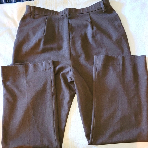 HAGGAR PETITES size 12, tan pants suitable for business casual. - Picture 2 of 4